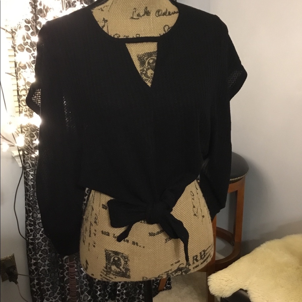 Slub Knit Tie Front Top - Picture 2 of 5